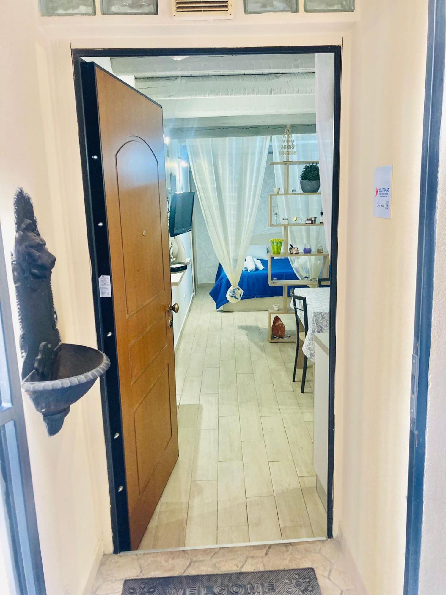 Massimo Teather Apartment パレルモ エクステリア 写真